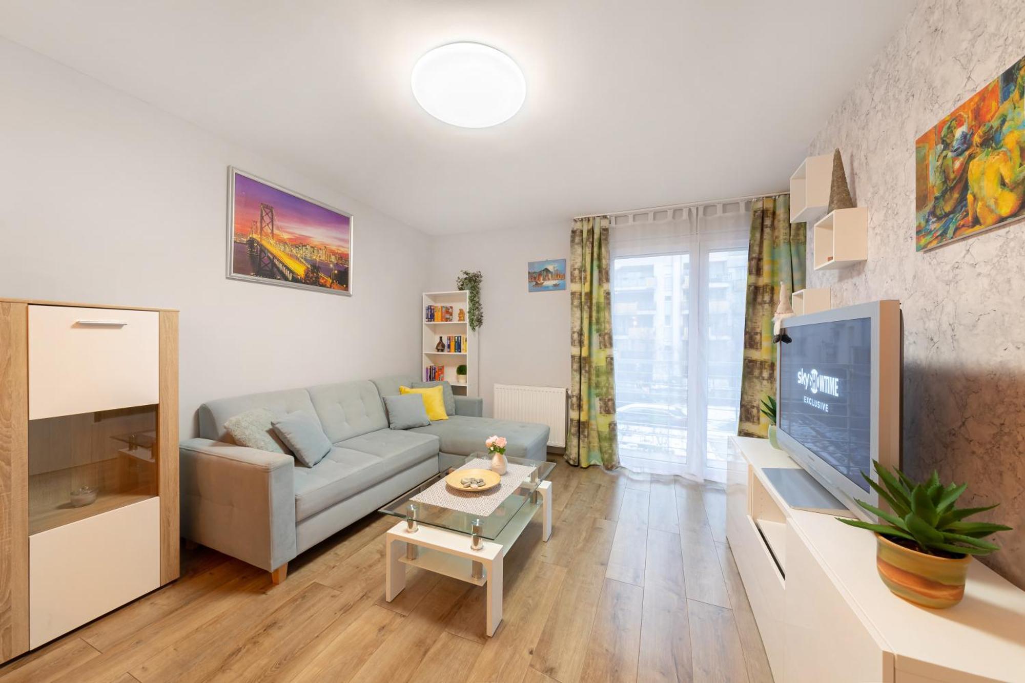 Center Budget Apartment Inside Free Parking Self Check-In Free Streaming Ac Balcony Budapest Bagian luar foto