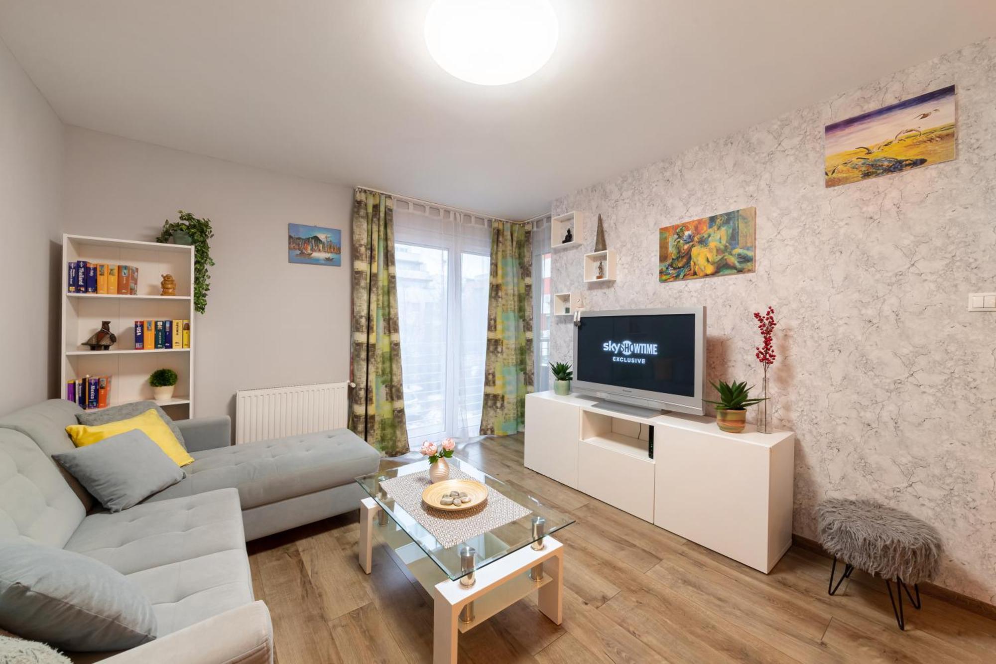 Center Budget Apartment Inside Free Parking Self Check-In Free Streaming Ac Balcony Budapest Bagian luar foto
